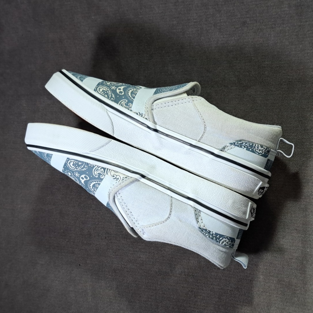 Vans Asher Blue Paisley Embroidered Butterfly Slip Sneakers G US J3.5 W5 - Picture 11 of 16